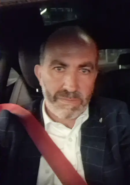 Soy Victor, 56 años, conociéndome para relación abierta en Sabadell