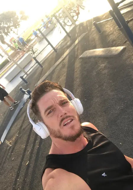 Alejandro de Málaga, busco en el sitio lío de una noche