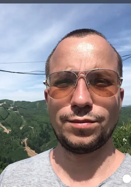 Я Максим, 36, из Усть-Каменогорска, ищу знакомство для приятного времяпровождения