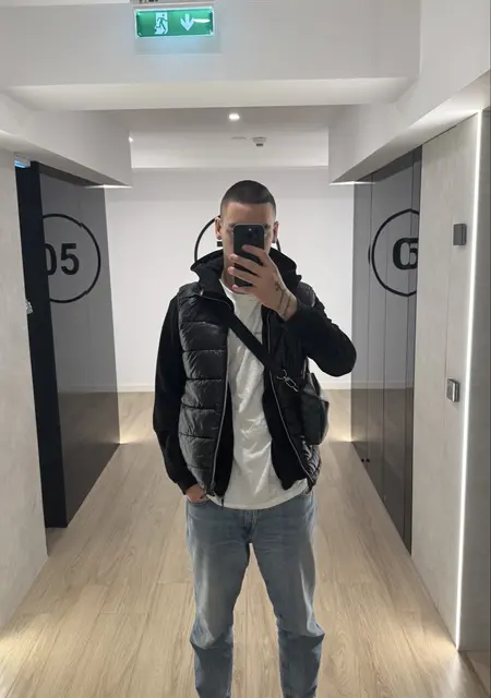 Bogdan из Бухареста, ищу на сайте приятное времяпровождение