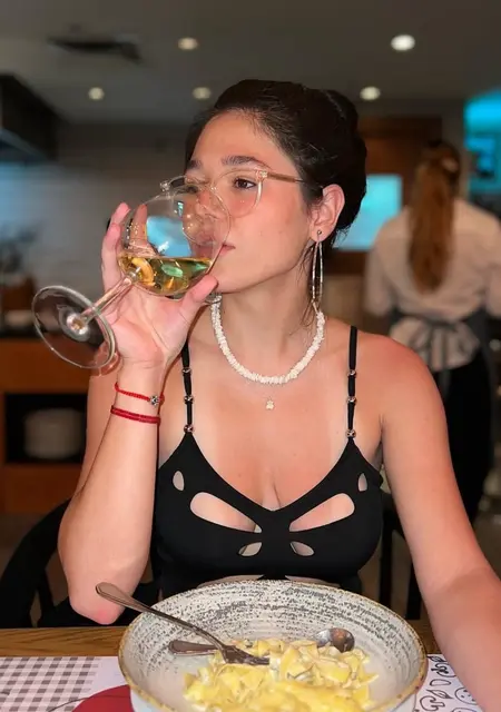 Соня из Могилёва, мне 21, познакомлюсь для совместных путешествий