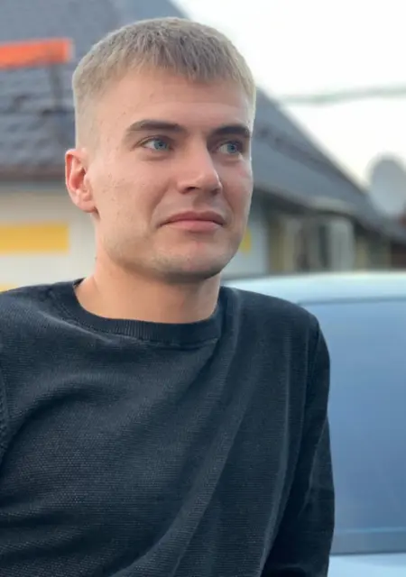 Миша з Івано-Франківська, мені 40 років, познайомлюсь для відкриті стосунки