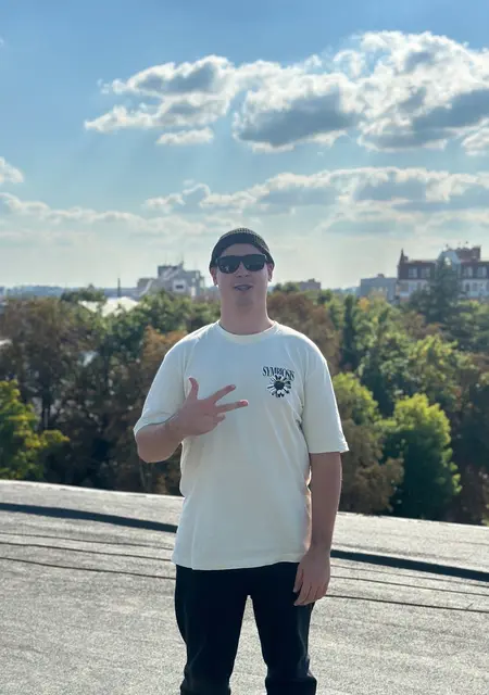 Артем из Полтавы, ищу на сайте приятное времяпровождение