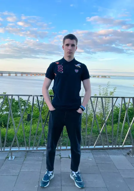 Я Дима, 20 років, знайомлюсь на одну ніч у Черкасах