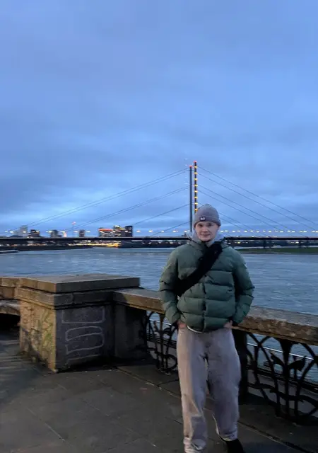 Я Данил, 21, знакомлюсь для постоянных отношений в Франкфурте-на-майне