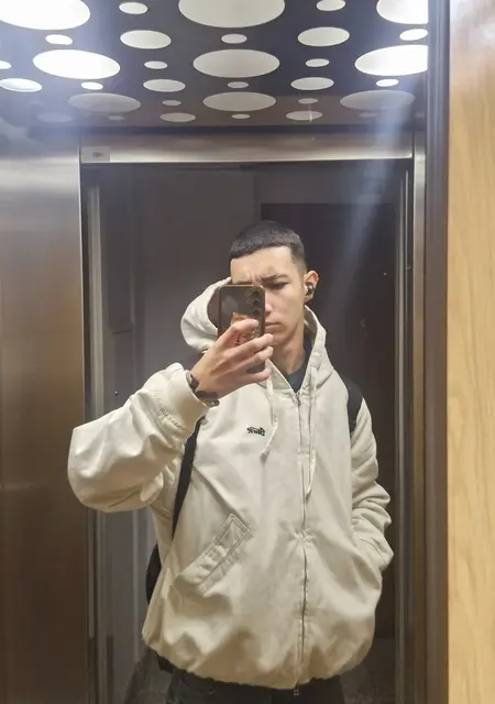 Soy Fidel, 18 años, conociéndome para relación sin ataduras en Sevilla