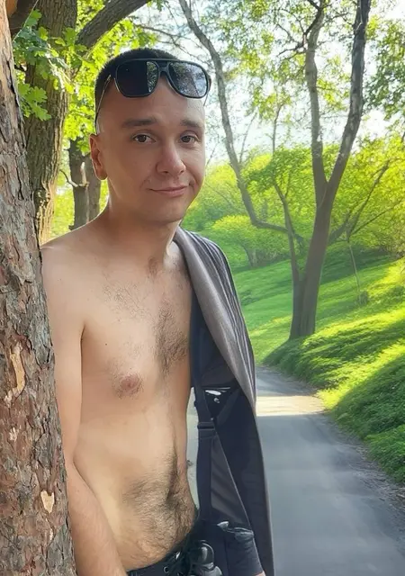 Maks из Новомосковска, ищу на сайте открытые отношения