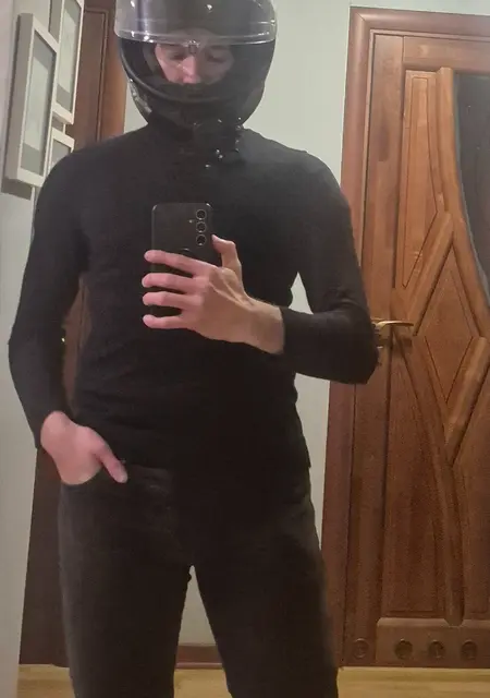 Я Олександр, 20 років, знайомлюсь без зобов'язань у Львові