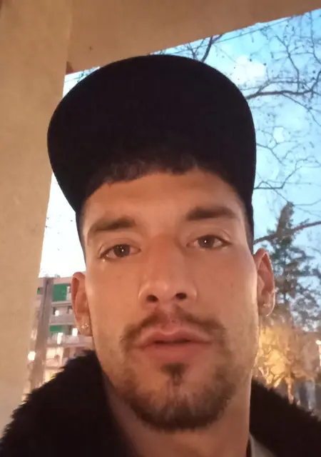 Soy Botinas, 27 años, conociéndome para relación abierta en Esplugues de Llobregat