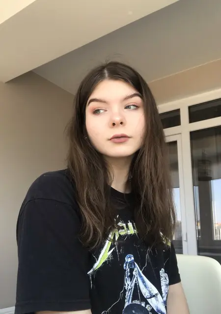 Полина из Кривого Рога, мне 25, познакомлюсь для вирта