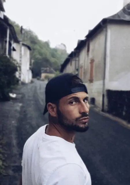 Soy David, 39 años de Sevilla, busco conocer gente para pasatiempo agradable