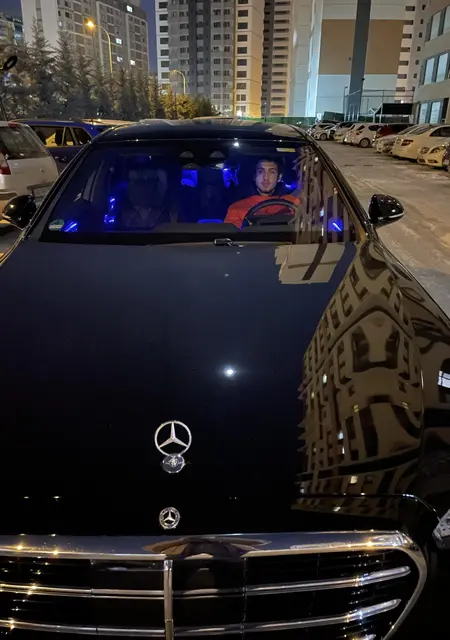 Mert из Коньи, мне 25, познакомлюсь на одну ночь