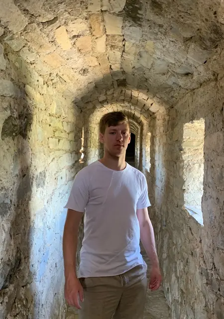 Я Андрій, 28 років з Стрий, шукаю знайомства на одну ніч