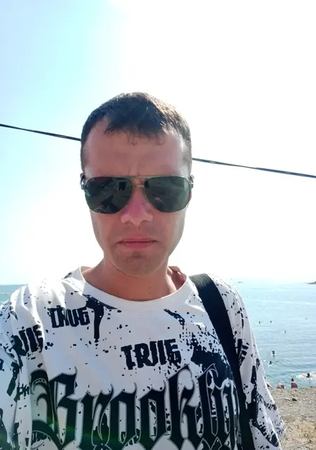 Я Дмитрий, 30 років з Новопскова, шукаю знайомство для дружби