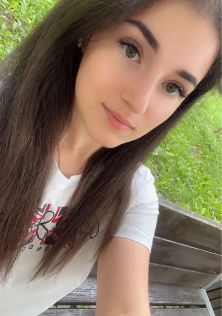 Polina з Івано-Франківськ, мені 24 років, познайомлюсь для постійні стосунки