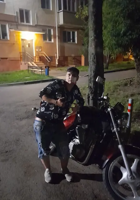 Я Виктория, 38, знакомлюсь без обязательств в Минске