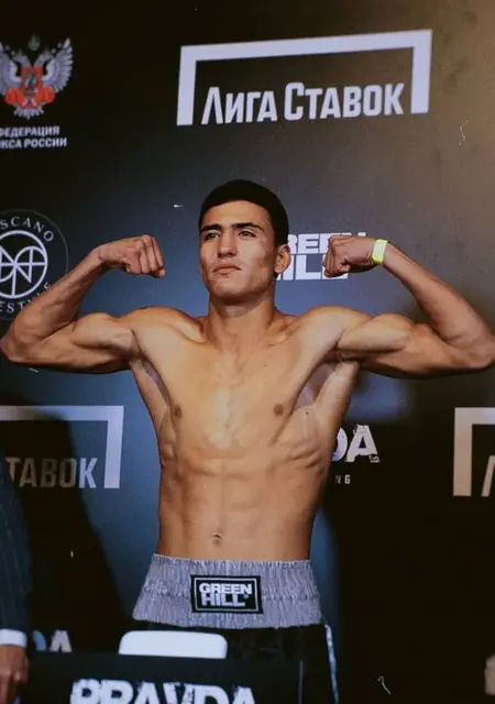 Я Газиз, 25, знакомлюсь для открытые отношения в Донецке