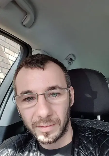 I'm Maji, 35 from London, seeking connections