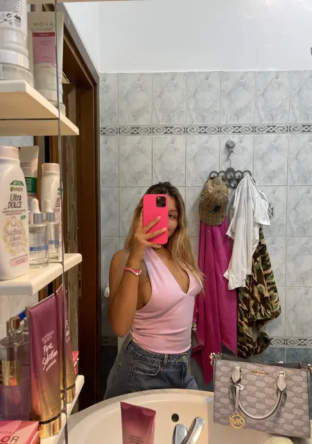 Я Gabriella, 24, из Турина, ищу знакомство для общения