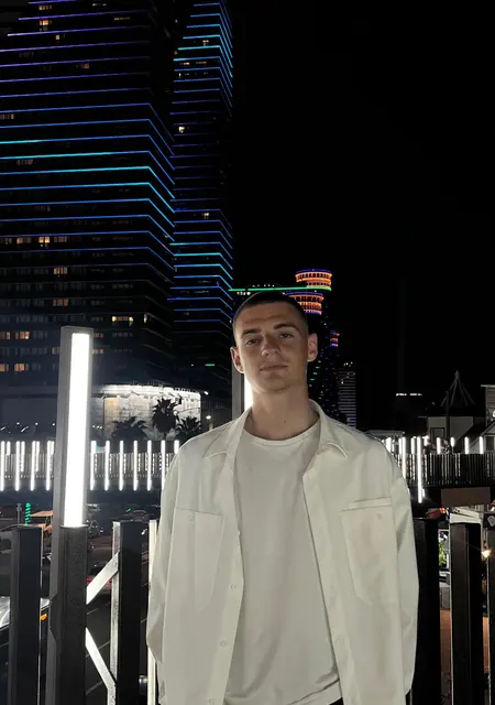 Зураб из Бобруйска, мне 27, познакомлюсь для приятного времяпровождения