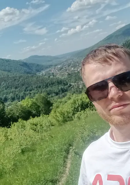 Arek из Камня-Каширского, мне 24, познакомлюсь для постоянных отношений