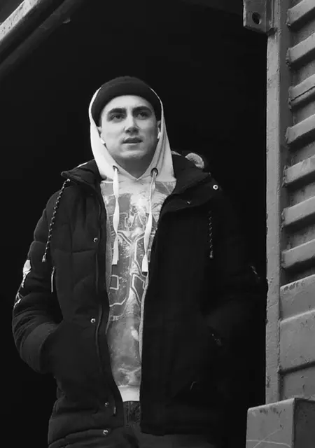 Богдан з Кременчука, мені 27 років, познайомлюсь для вірт