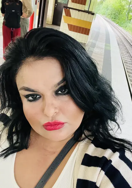 Shaghayegh из Гамбурга, мне 43, познакомлюсь для постоянных отношений