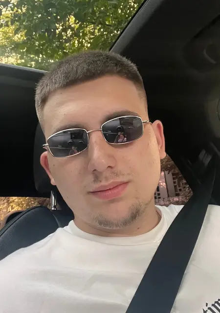 Игорь из Кишинёва, мне 20, познакомлюсь для вирта