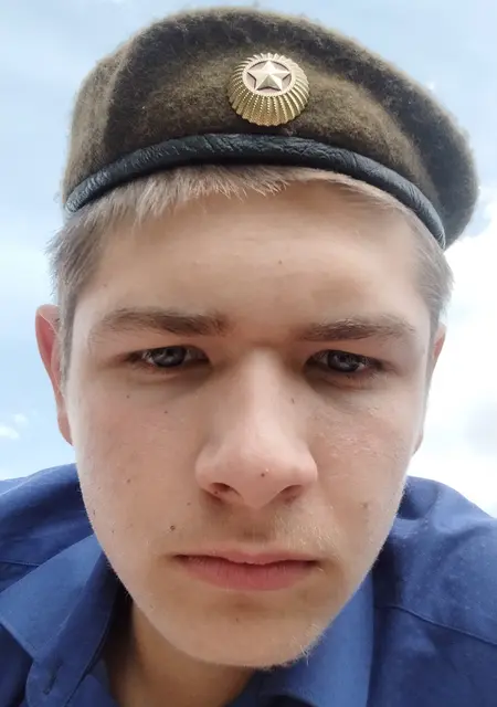 Артём из Миоров, мне 23, познакомлюсь без обязательств