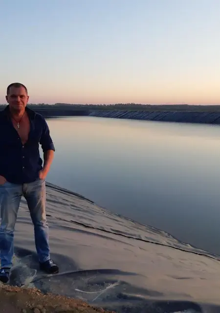 Я Саша, 49 років з Вінниці, шукаю знайомства без зобов'язань