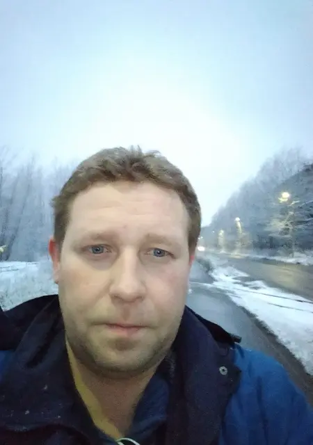 Геннадий из Стаханова, ищу на сайте дружбу