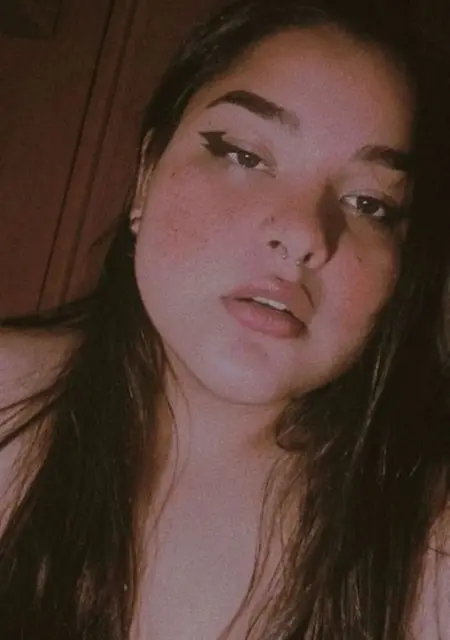 Я Ada, 18, из Мадрида, ищу знакомство