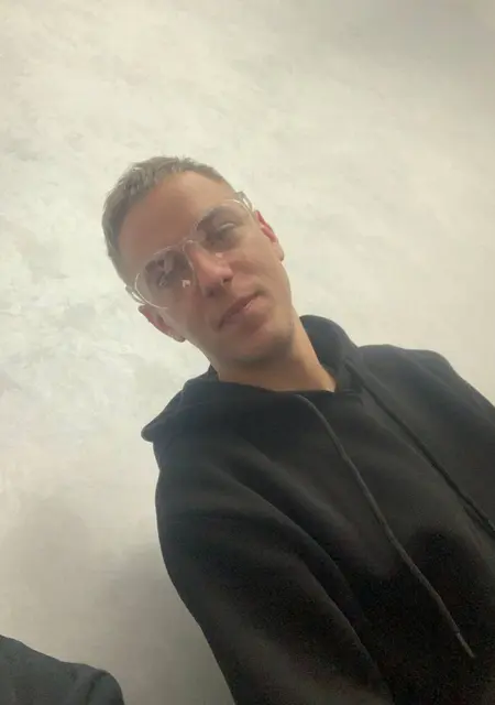 Михайло з Дрогобича, мені 26 років, познайомлюсь на одну ніч