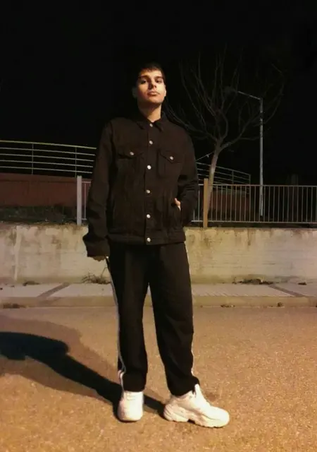 Dan из Афин, ищу на сайте приятное времяпровождение