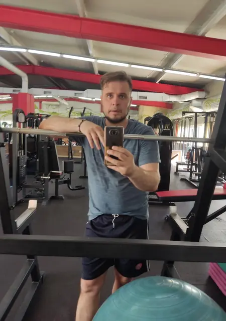 Я Василий, 42 років, знайомлюсь без зобов'язань у Первомайськ