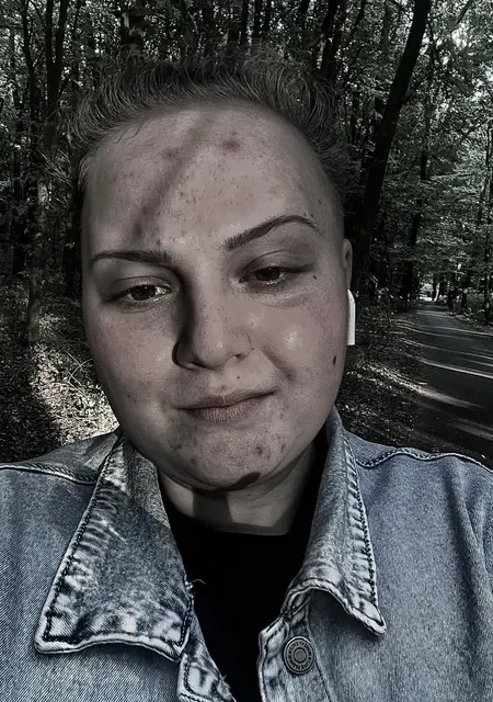 Каріна з Вінниця, шукаю на сайті постійні стосунки