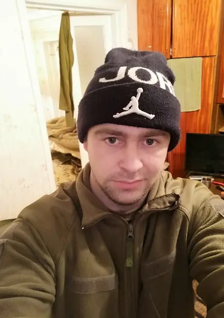 Максим из Славянска, мне 32, познакомлюсь на одну ночь