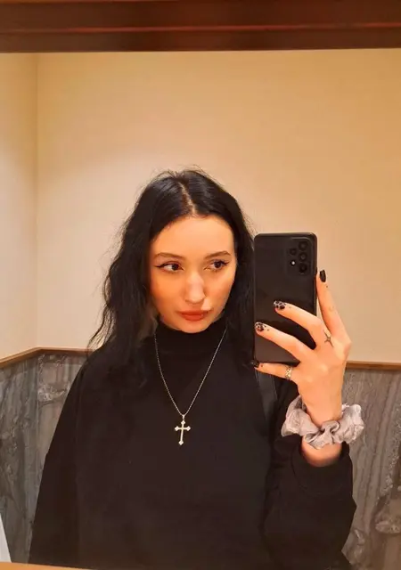 Я Chloey, 23, из Парижа, ищу знакомство для постоянных отношений