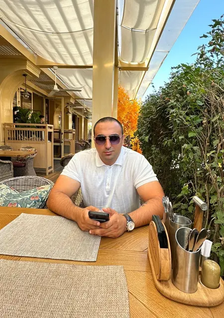 Я Арман, 32, из Парижа, ищу знакомство для общения