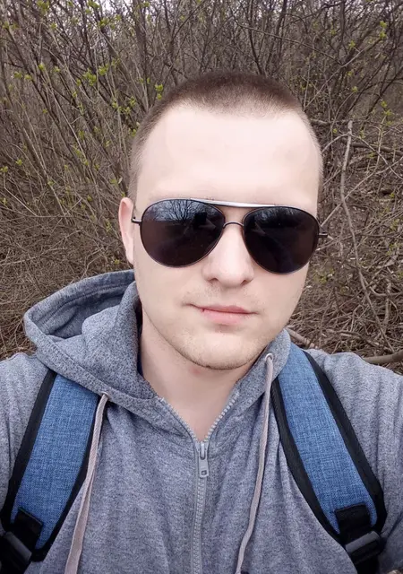 Я Анатолий, 26 років, знайомлюсь для спілкування у Макіївці