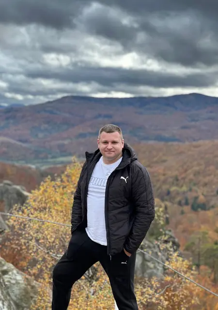 Руслан из Сум, ищу на сайте вирта