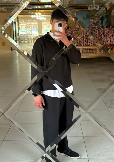 Я Зафар, 20, из Стокгольма, ищу знакомства без обязательств