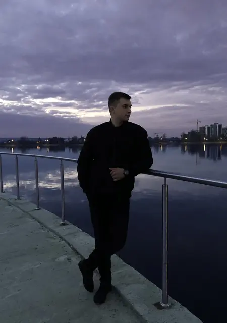 Я Андрій, 29 років, знайомлюсь без зобов'язань у Івано-Франківську