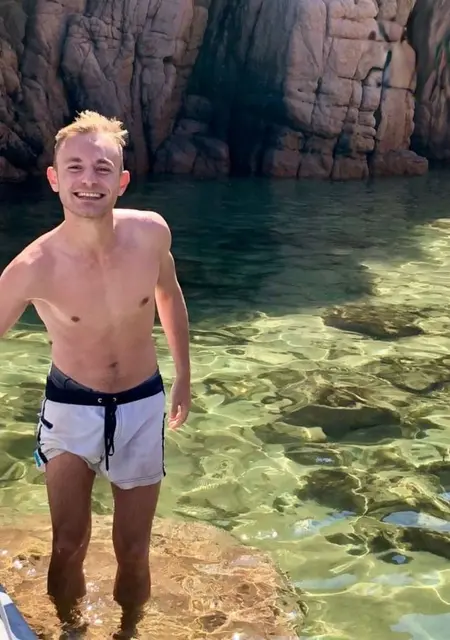 Я Romain, 28, из Парижа, ищу знакомство