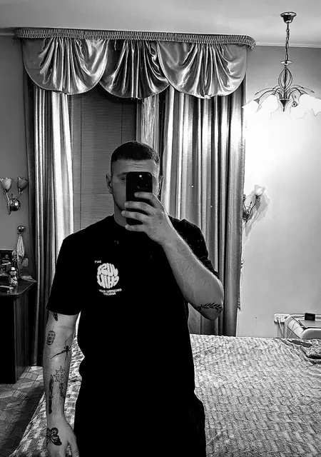 Денис з Дніпра, шукаю на сайті спілкування