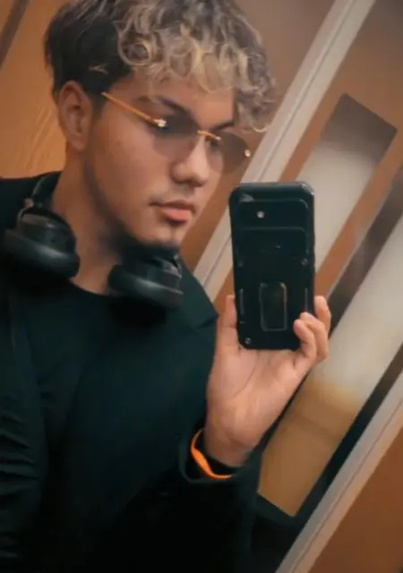 Antequera из Барселоны, мне 18, познакомлюсь на одну ночь