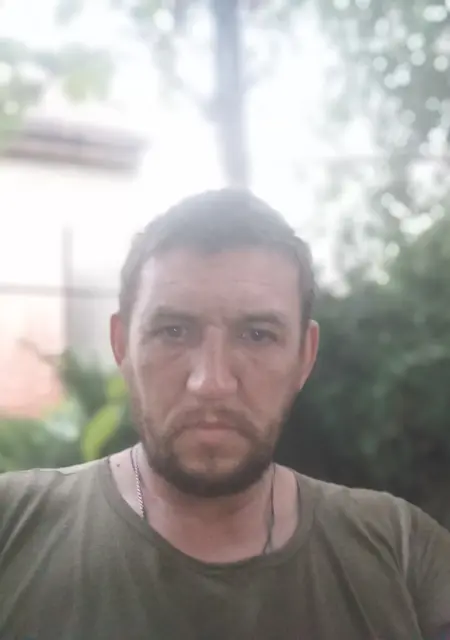 Александр з Амвросіївки, мені 40 років, познайомлюсь для приємного проведення часу