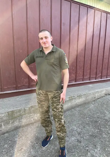 Я Микола, 23 років, знайомлюсь для спілкування у Коломия