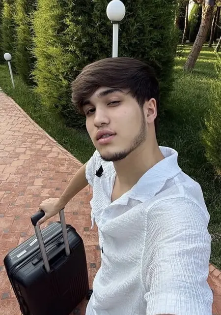 Ali from Glasgow, looking for no strings attached