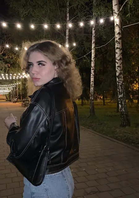 Александра из Дубая, мне 23, познакомлюсь на одну ночь